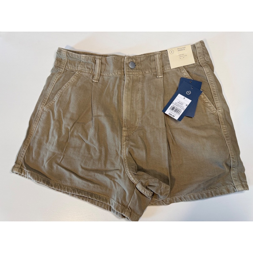 Universal Thread Womens Pleated High Rise Khaki Shorts Tan Size 6 New